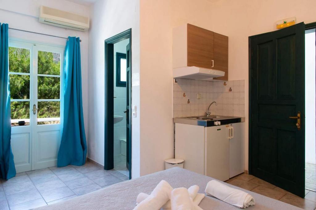 Almyra Seaside Suites Platis Gialos  Екстериор снимка